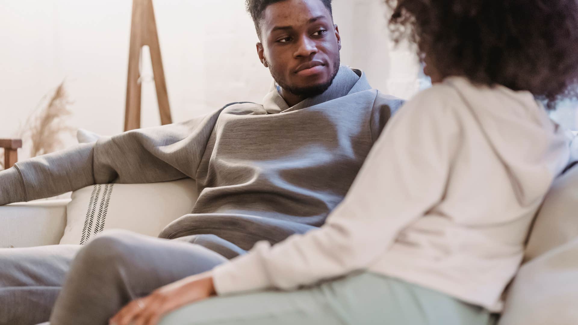 If a man avoids these questions he’s hiding something serious can I meet your family