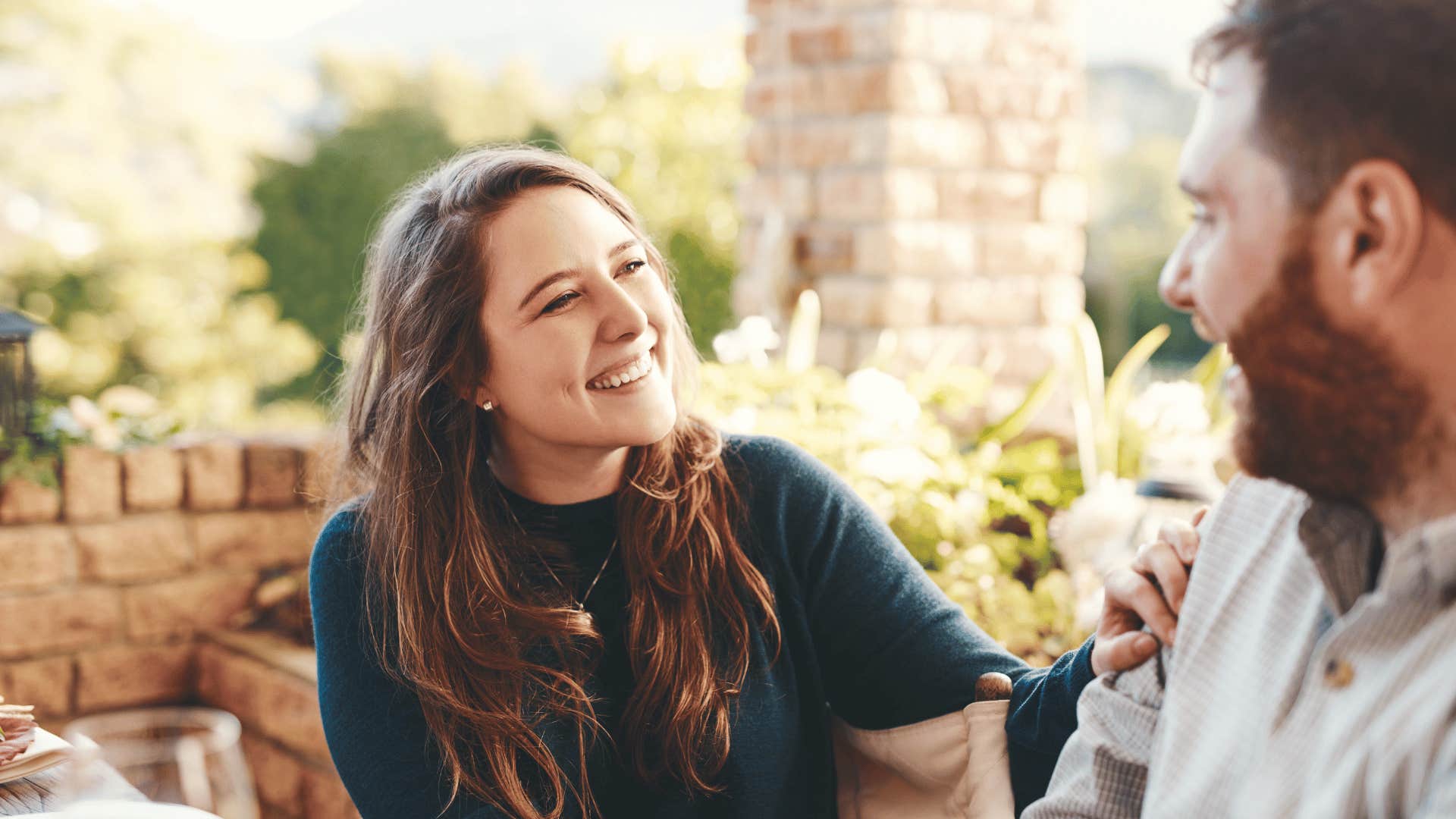 woman making a bad first impression by cornering man in conversation