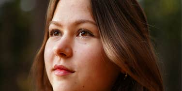 Experts Say People Who Aren't Fazed By Minor Annoyances Have These 2 Traits In Common Person isn't fazed by minor annoyances.