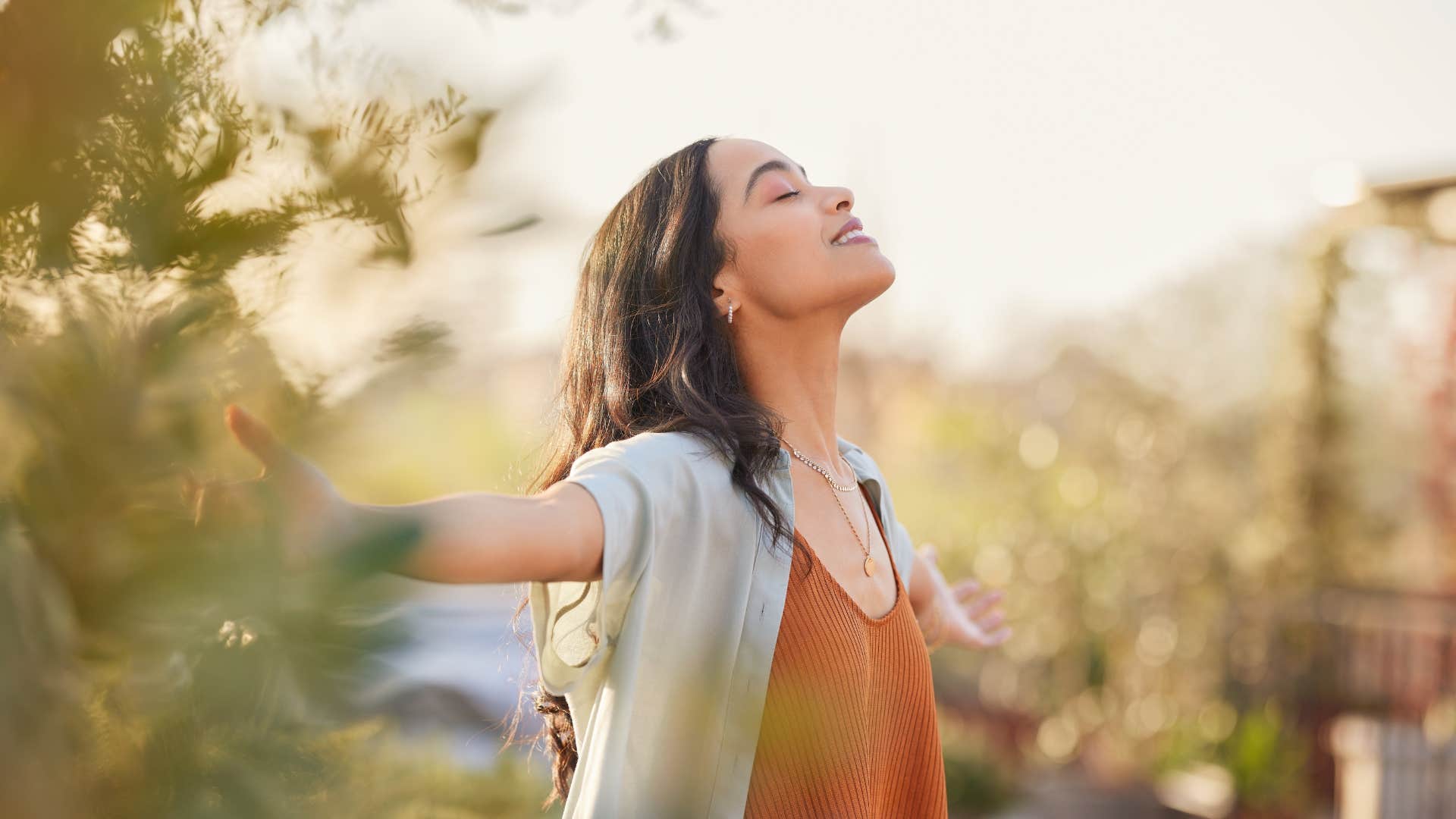 woman who is naturally calm using her senses to stay present