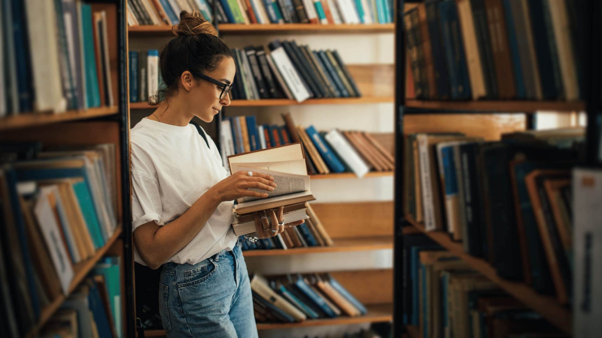 Woman who grew up with lots of money looking for books 